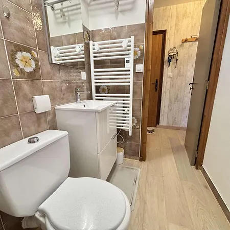A Pour 4 Pers. Avec Parking Prive, Proche Pistes - Fr-1-595-108 公寓 *